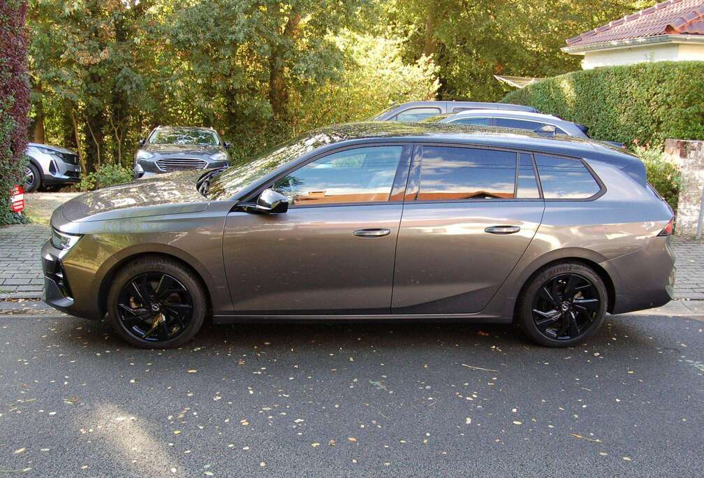 Opel Astra Sports Tourer 1.2 Turbo GS S/S BI-TONS GPS JA DEMI-CUIR CHAUFFANTS