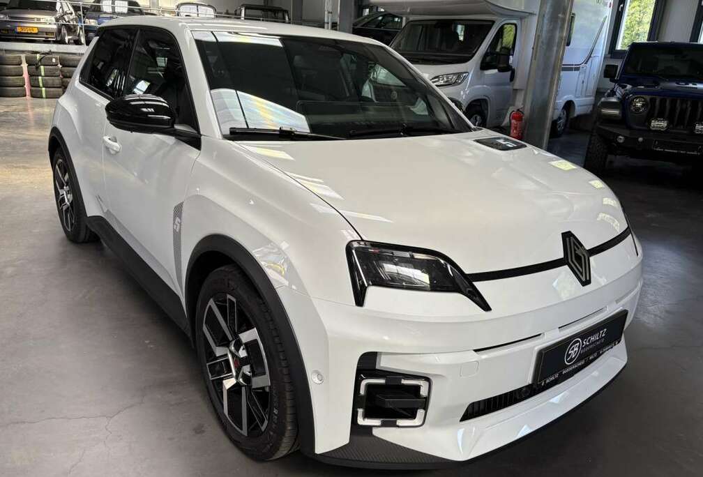 Renault E-tech techno 150hp 52kwh