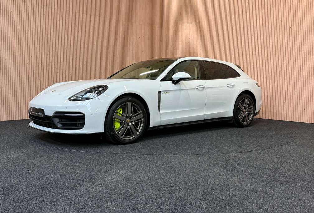 Porsche Panamera 4 E-Hybrid Sport Turismo Platinum Edition