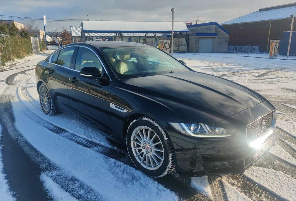 Jaguar XE 2.0 D E-Performance Prestige