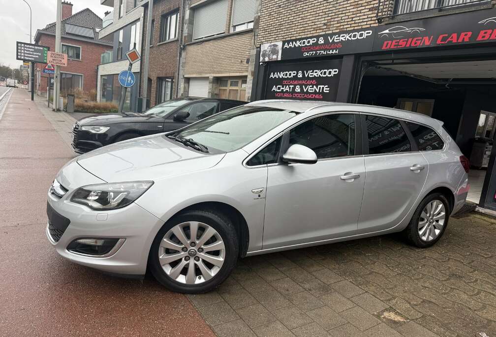 Opel Astra 1.6 CDTi Cosmo Cuir Chauff Navigations Xenon