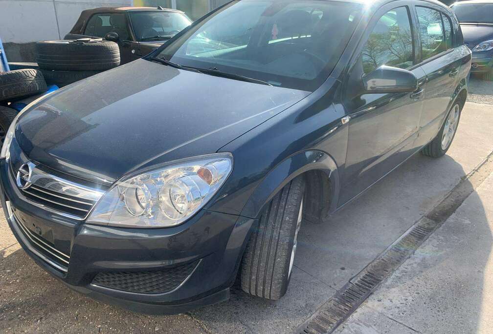 Opel Astra 1.4i Enjoy