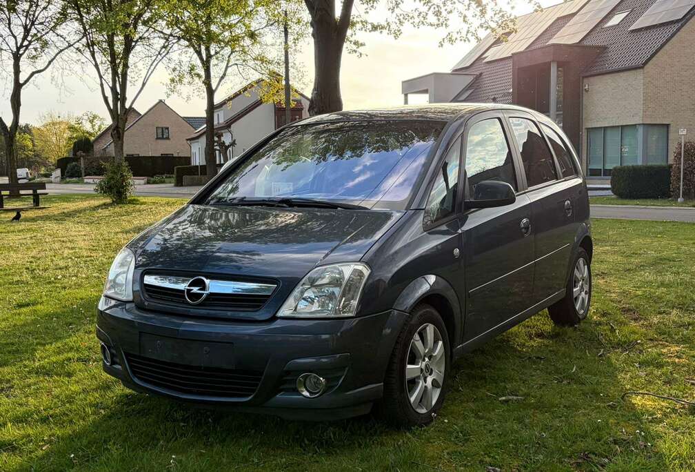 Opel 1.7 CDTi Cosmo FAP