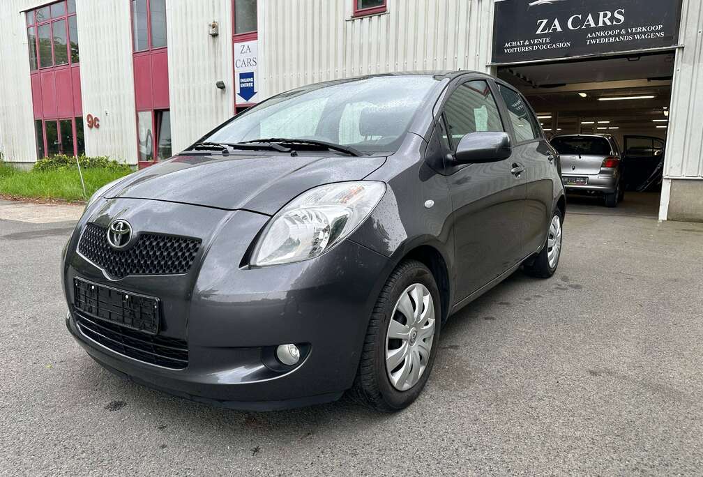 Toyota Yaris 1.3i VVT-i 16v Sol/CT GARANTIE
