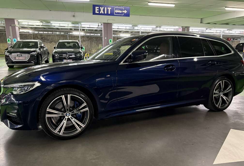 BMW 330e  Individual  M Sport
