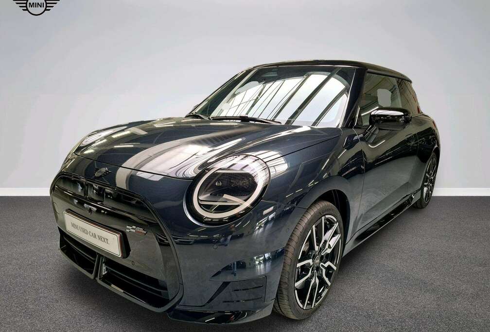 MINI John Cooper Works Trim
