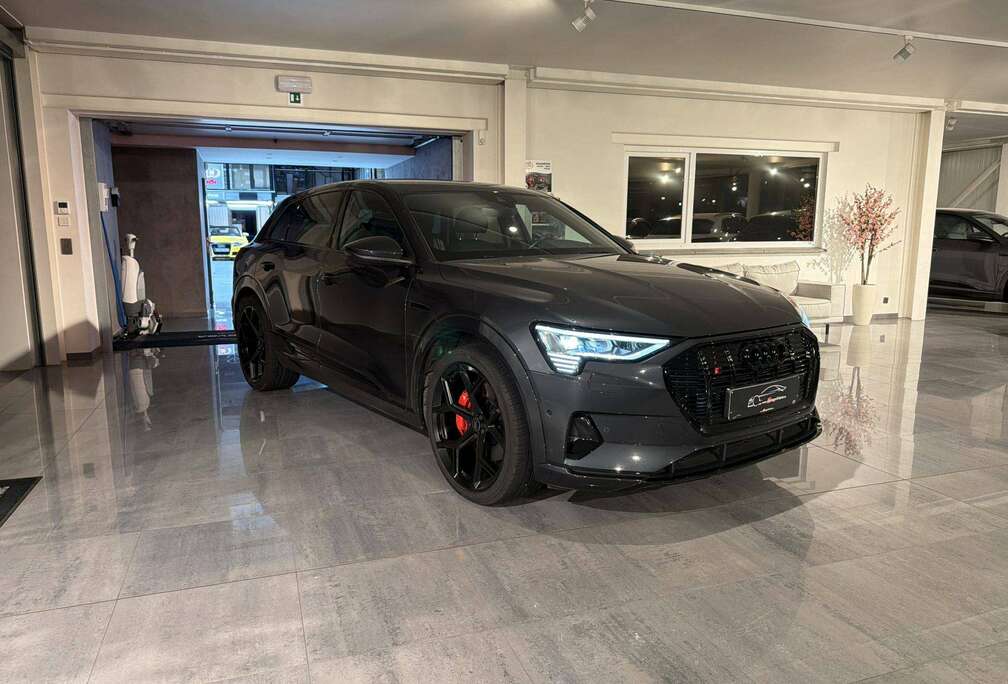 Audi 408PK QUATTRO * HAED UP * MATRIX * CAMERA * ACC * KEY LESS ENTRY * 22\