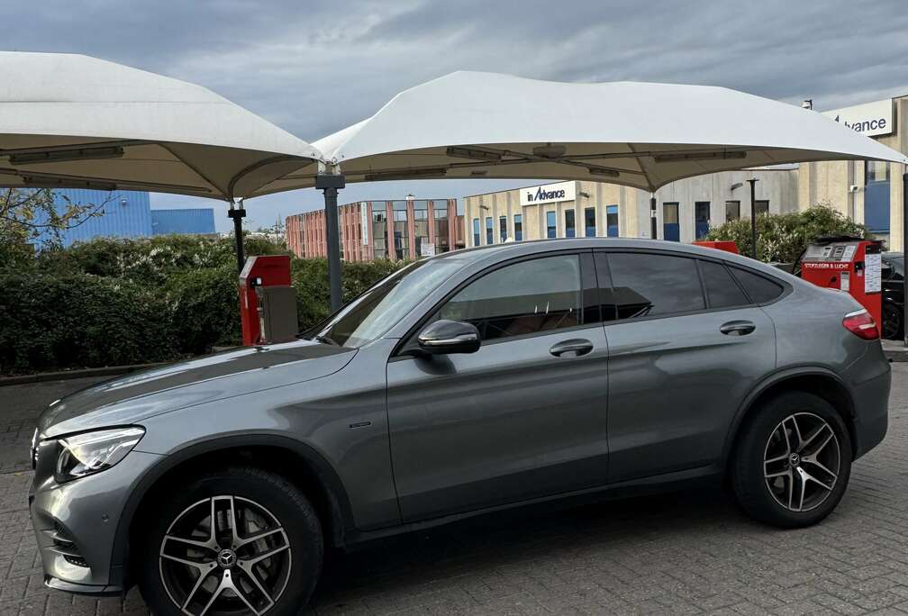 Mercedes-Benz e Coupe 4Matic 7G-TRONIC AMG Line