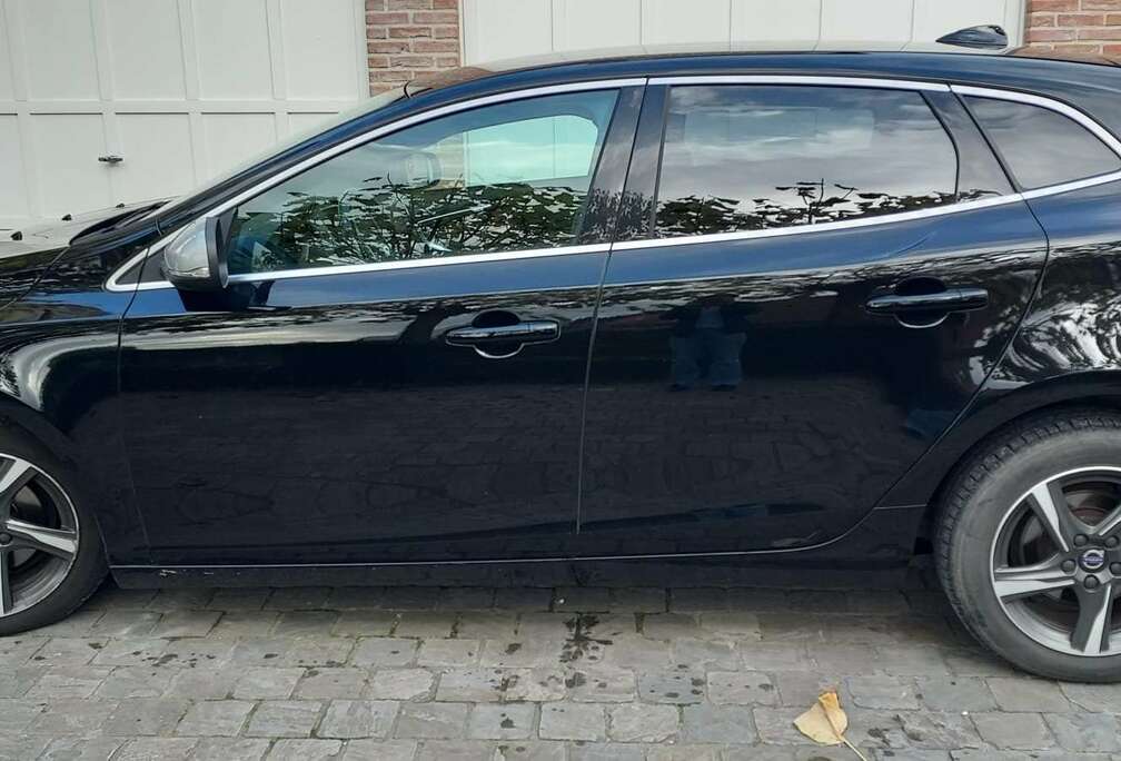 Volvo V40 D2 R-Design