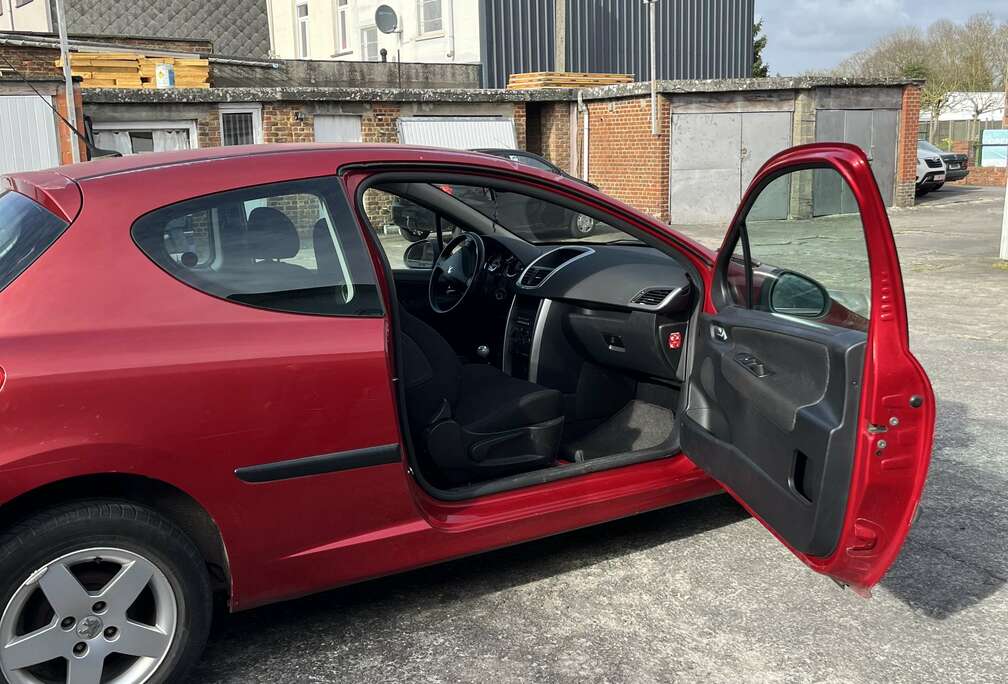 Peugeot 1.4i 16v Sporty