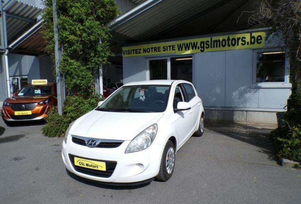 Hyundai 1.2 80cv Blanche 5portes  Airco Radio CD USB