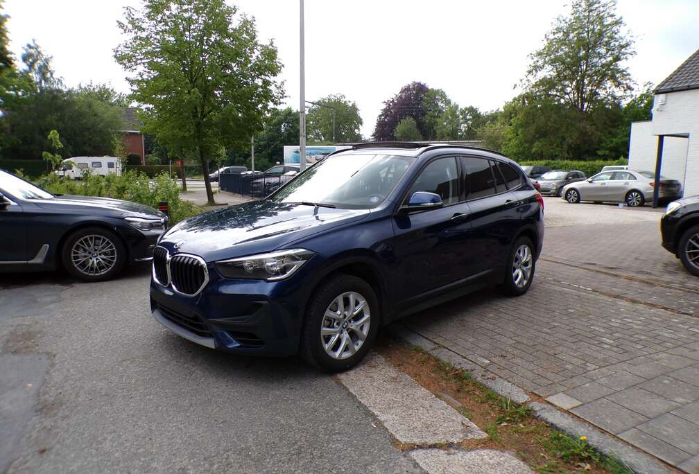 BMW 1.5i sDrive18 Facelift Panodak/Trekhaak/Pdc/Cruise