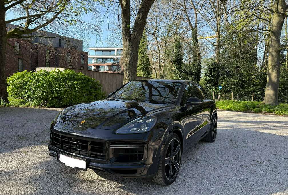 Porsche Porsche Cayenne Turbo V8  549 HP /404 KW
