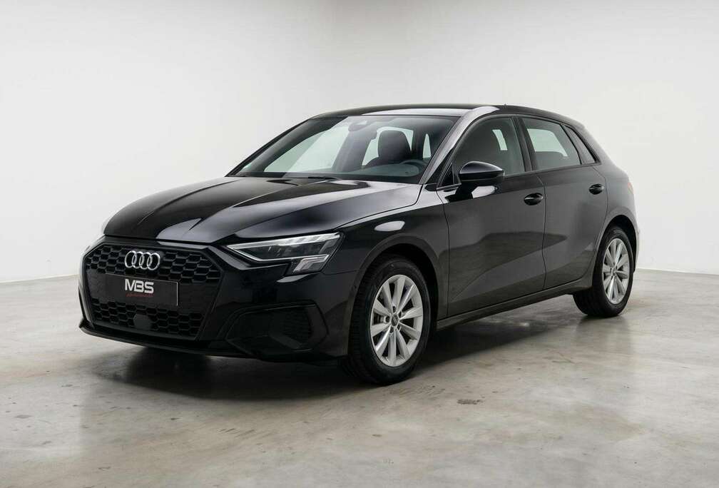 Audi * 30 TFSI* TVAC* XENON* CARPLAY*  CAMERA* CUIR* NAVI* GARANTIE 12 MOIS*