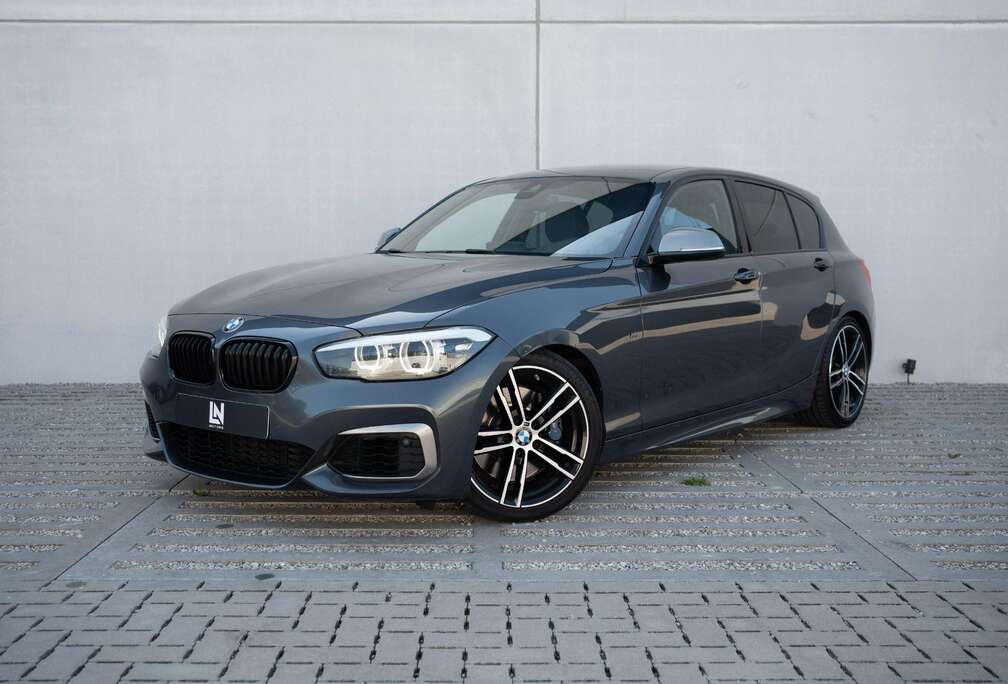 BMW M140iAS  Shadow Edition  M-Performance Details  M2 CS Stuur  Zetelverw.  Harman/Kardon  Achteruitrijcam.