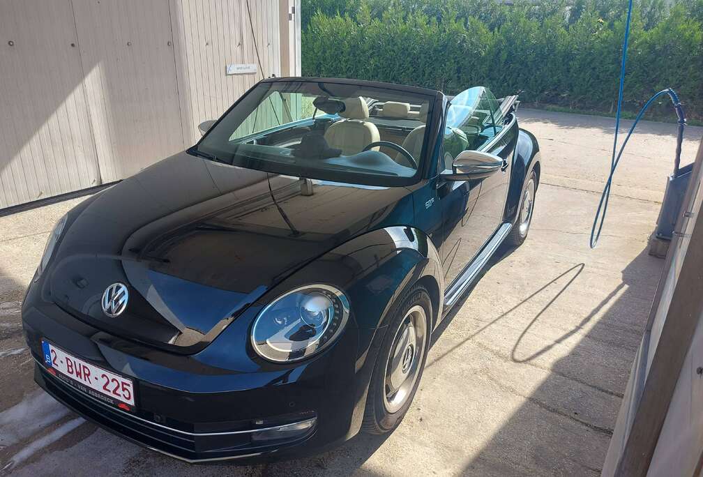 Volkswagen Beetle Cabriolet 1.4 TSI Design