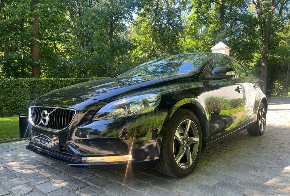 Volvo V40 2.0 T2 Eco R-Design