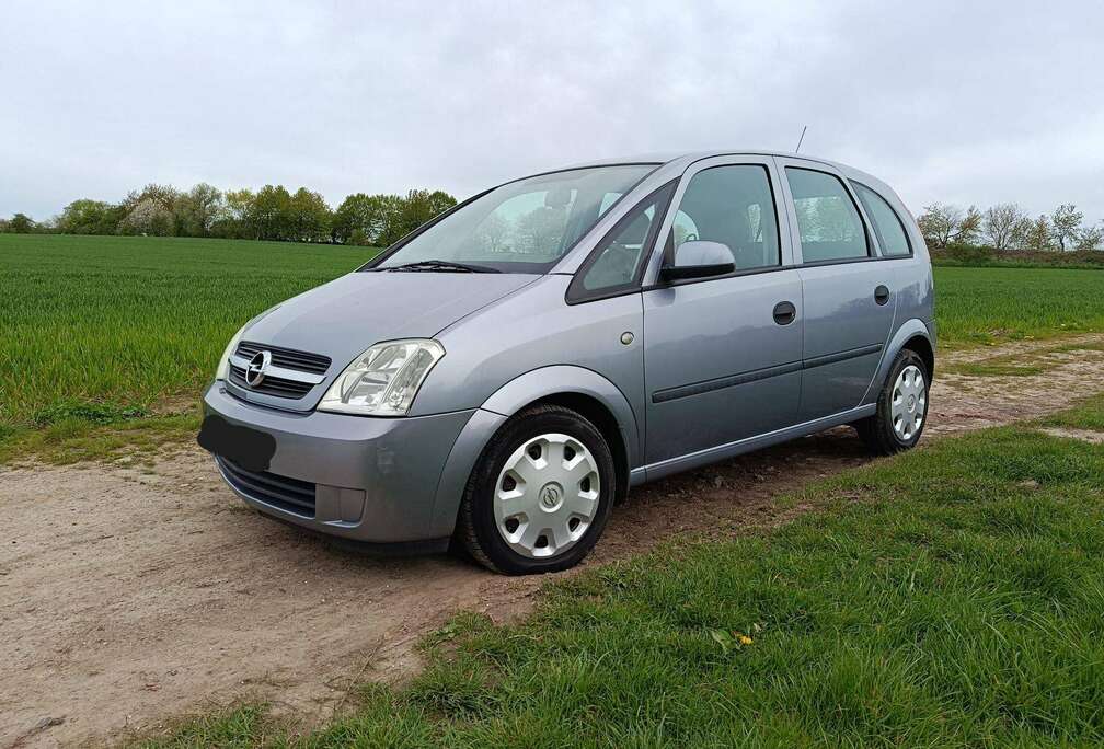 Opel 1.6i - Airco - Contrôle technique