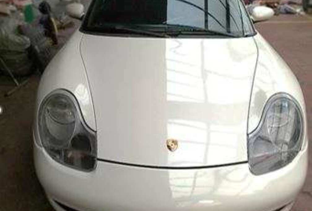 Porsche 2.7i Tiptronic S