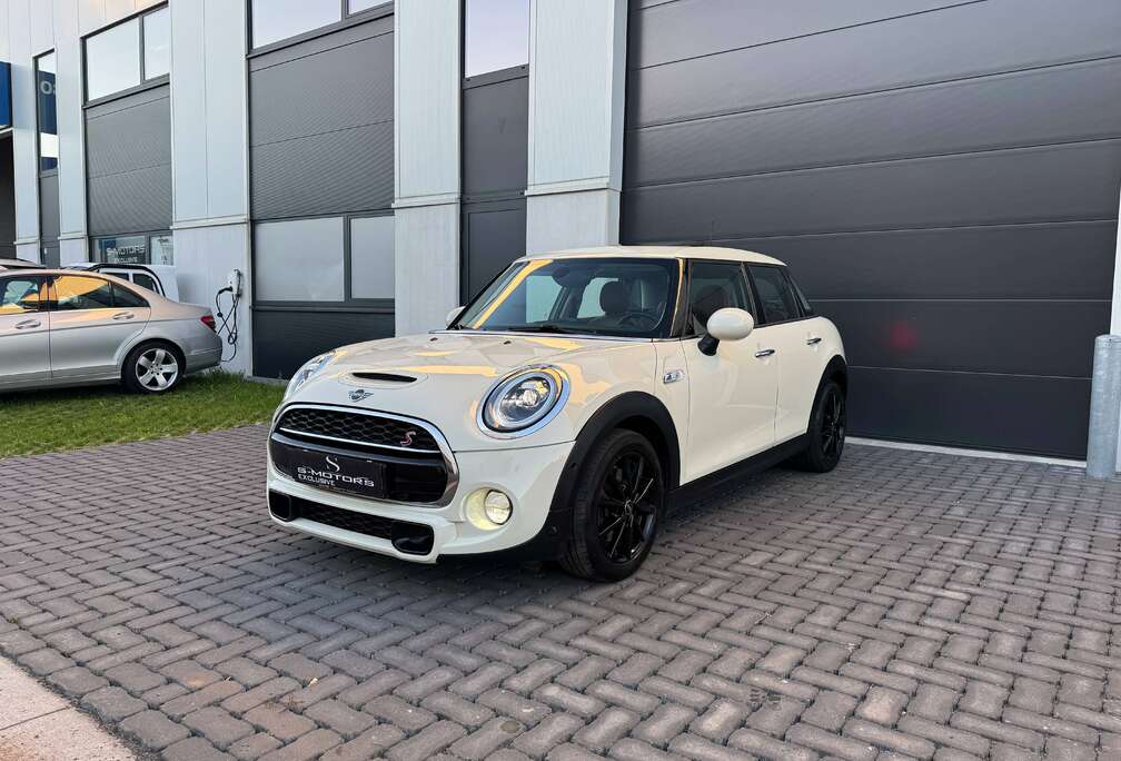 MINI INDIVIDUAL LED/PANO/LEDER/CARPLAY/GARANTIE