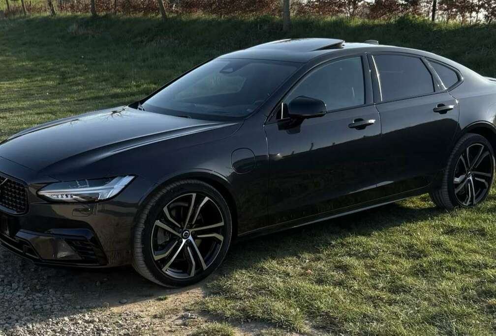 Volvo 2.0 T8 AWD PHEV Ultimate Dark