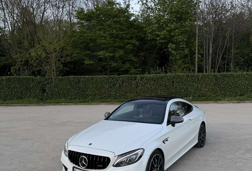 Mercedes-Benz 4-Matic Coupe