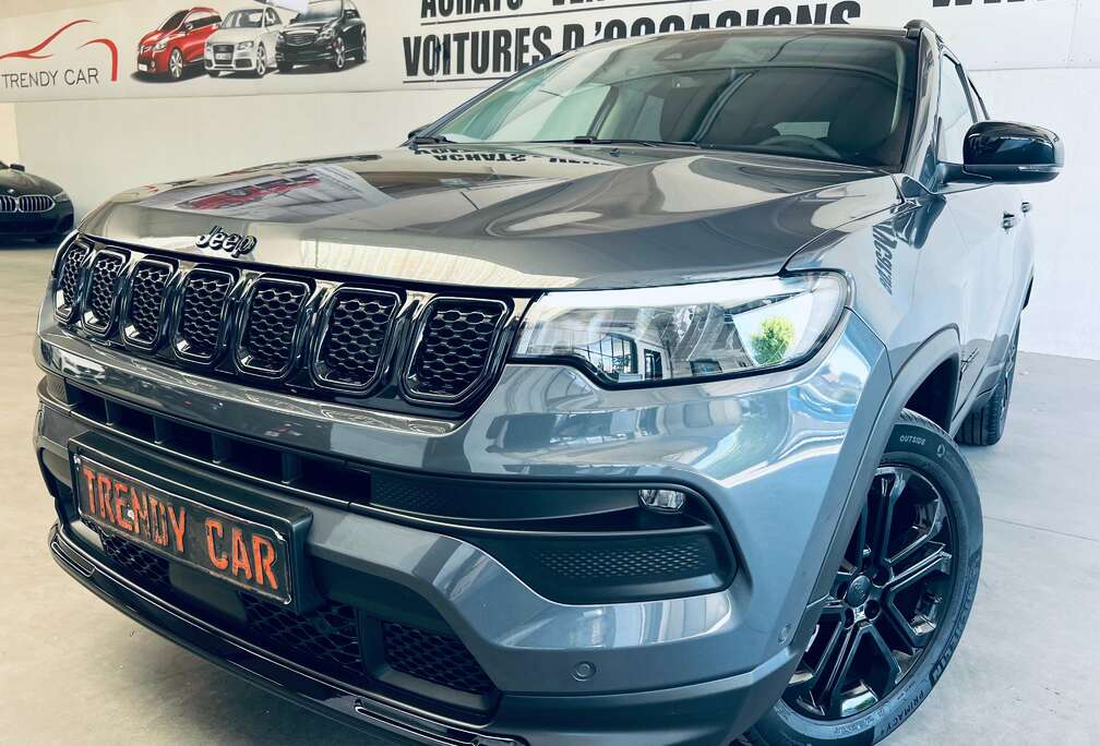 Jeep 1.3 Turbo 4x2 Night Eagle+CARPLAY+CAMERA+CARNET+GARANTIE