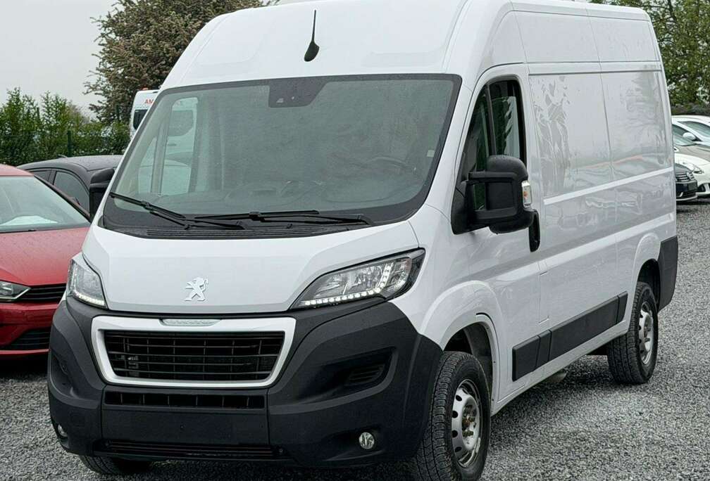 Peugeot 2.2 BlueHDi - Utilitaire - L2H2 - Navigation