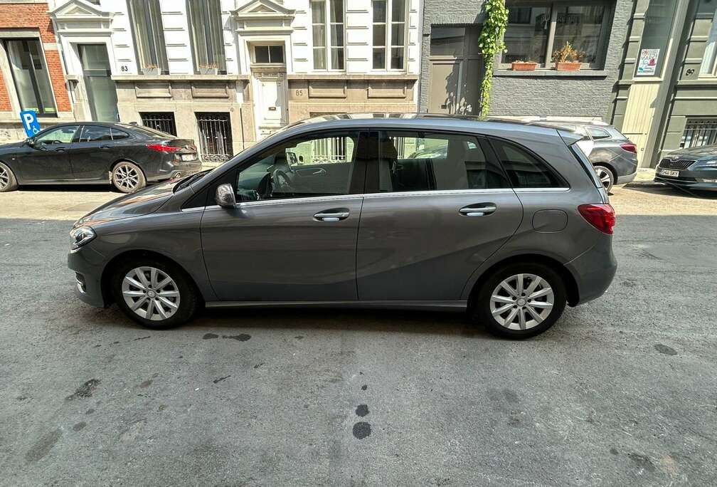 Mercedes-Benz 1.6i met slechts 55000km vele opties
