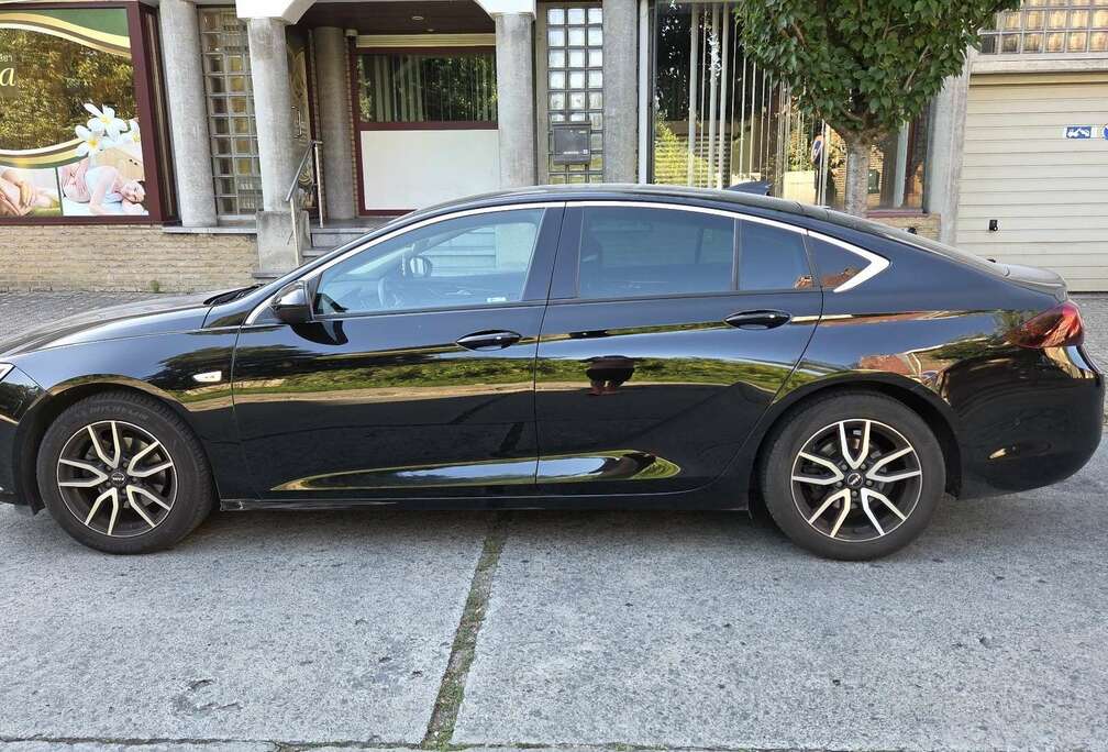 Opel Grand Sport 1.6 Diesel (118g) Exclusive