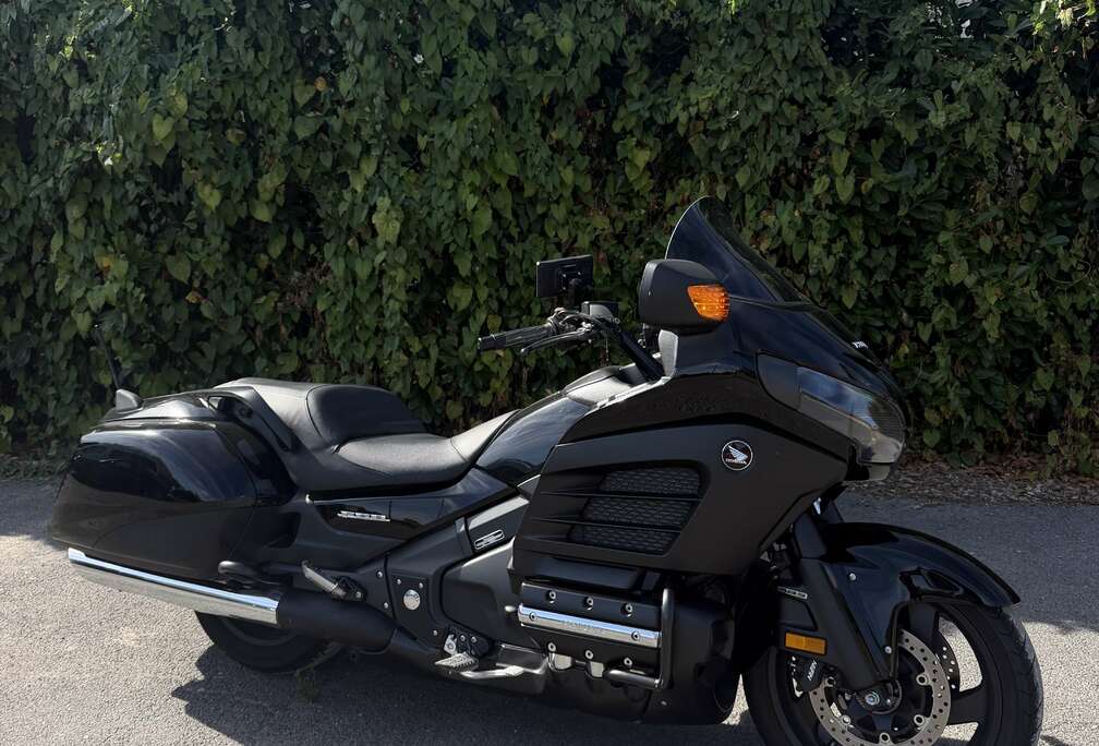 Honda F6B