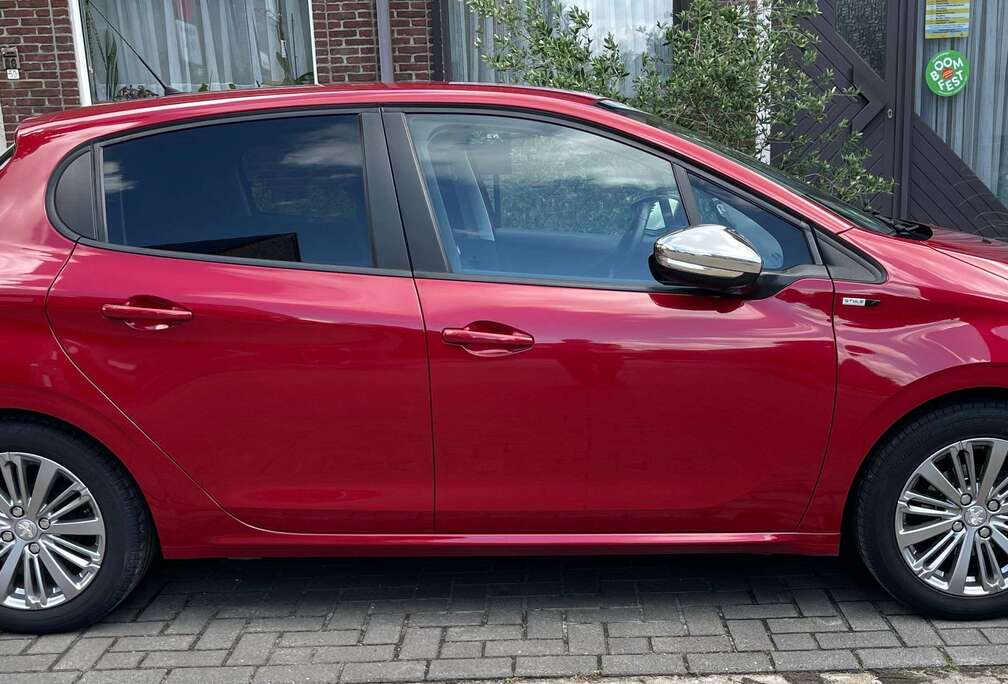 Peugeot 208 1.2i PureTech Style