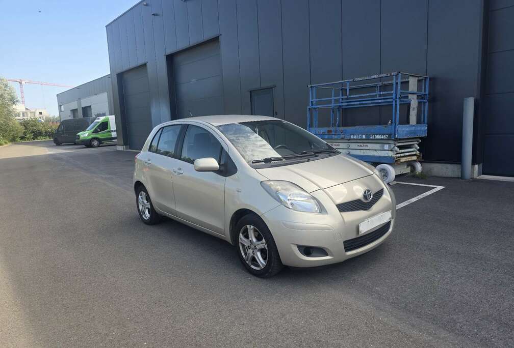 Toyota 1.33i VVT-i London climatisation