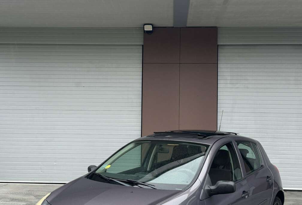 Renault  Clio 3 2008 1.4i – 164.xxx km – PRÊTE À PARTIR !