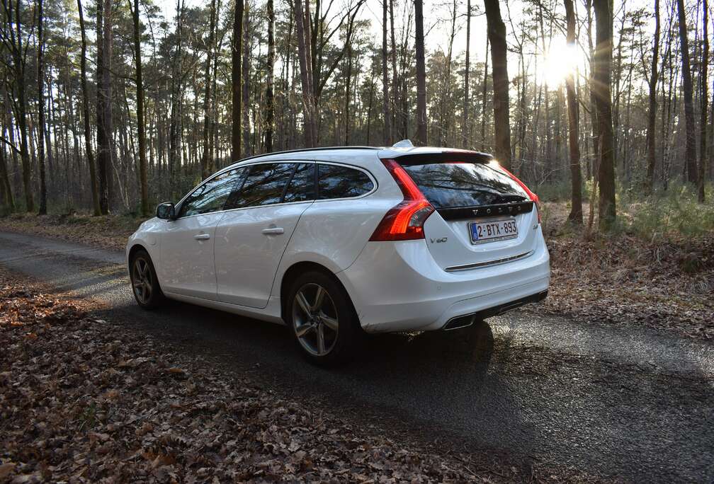 Volvo D6 Plug-In-Hybrid AWD Geartronic Summum