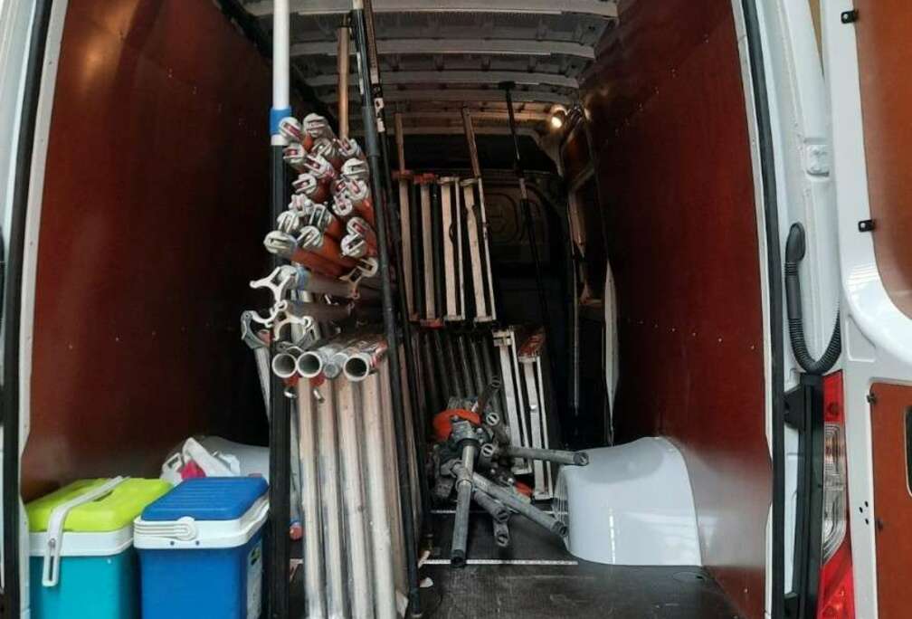 Mercedes-Benz 519 2.0 CDI L2H2 RWD 9G-TRONIC (EUVI-E)