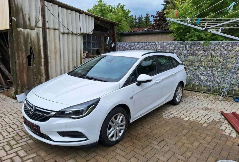 Opel Sports Tourer 1.4 Turbo Edition