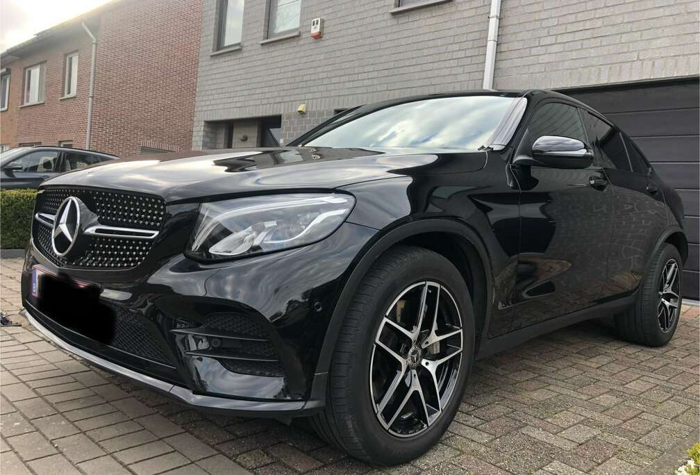 Mercedes-Benz d Coupe 4Matic 9G-TRONIC AMG Line