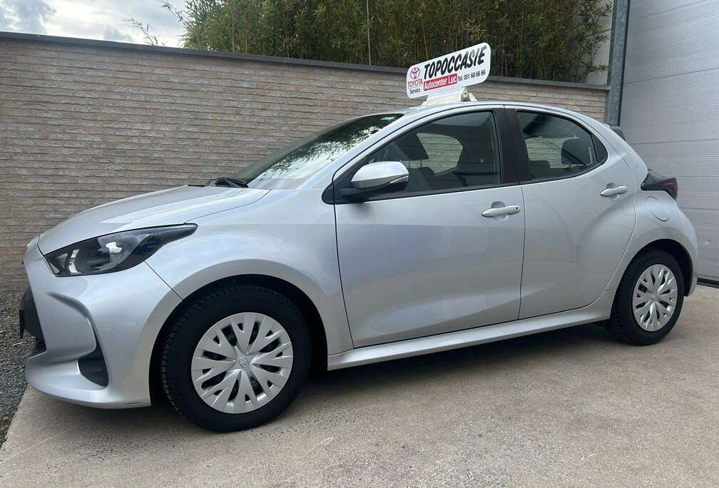Toyota 1.5i VVT-i DYNAMIC /TREKHAAK / CAMERA /€12355+