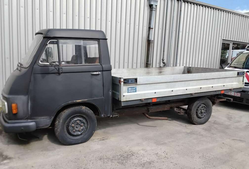 Oldtimer Mercedes-Benz L306D (NIET gekeurd)