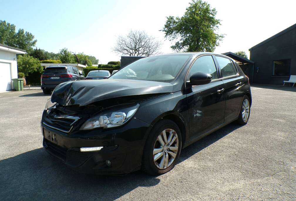 Peugeot 308 1.6 e-HDi Accident