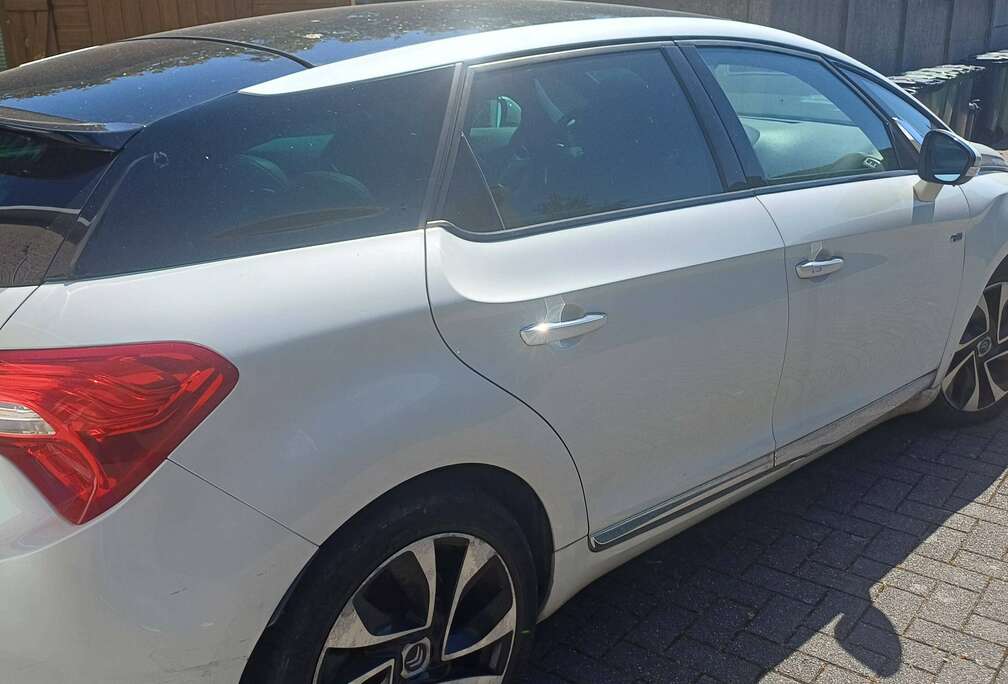Citroen DS5 HY4 BMP SO CHIC