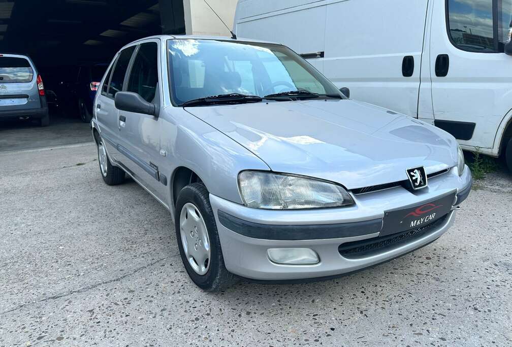 Peugeot 1.4i Color Line