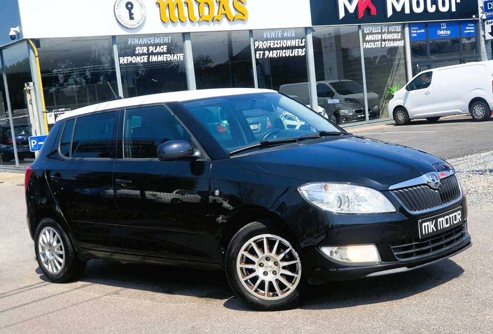 Skoda 1.6 TDi 90CV - CLIM - GPS - BLUETOOTH