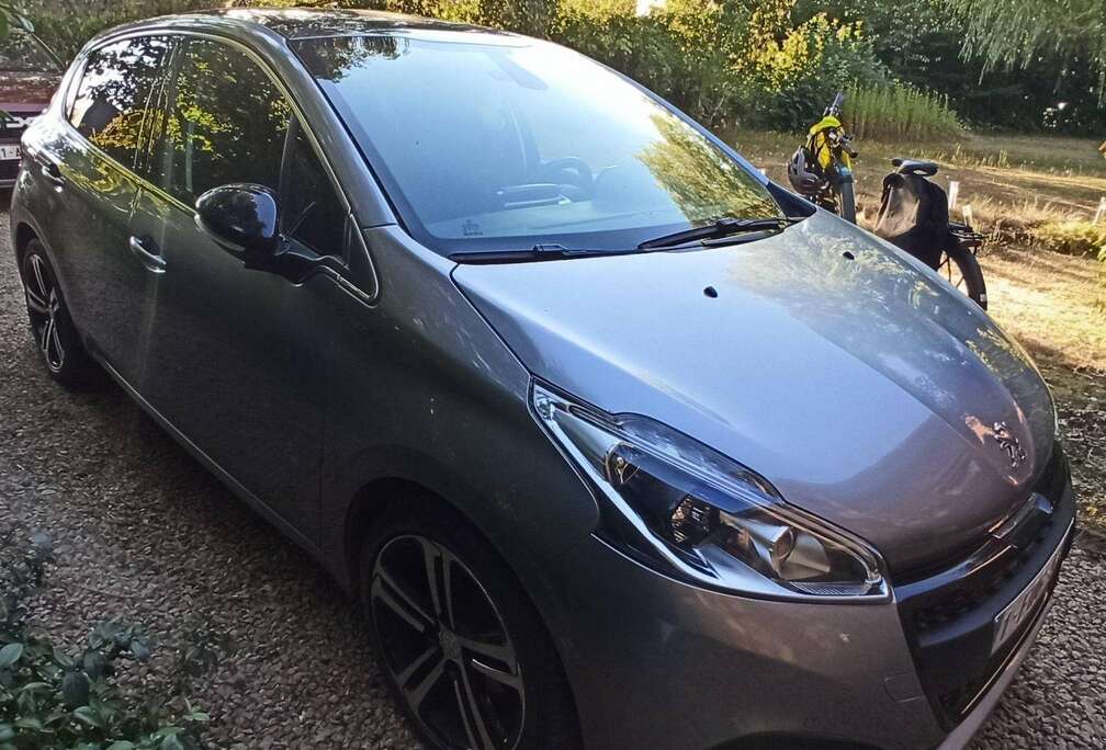 Peugeot 208 1.2 PureTech GT Line S
