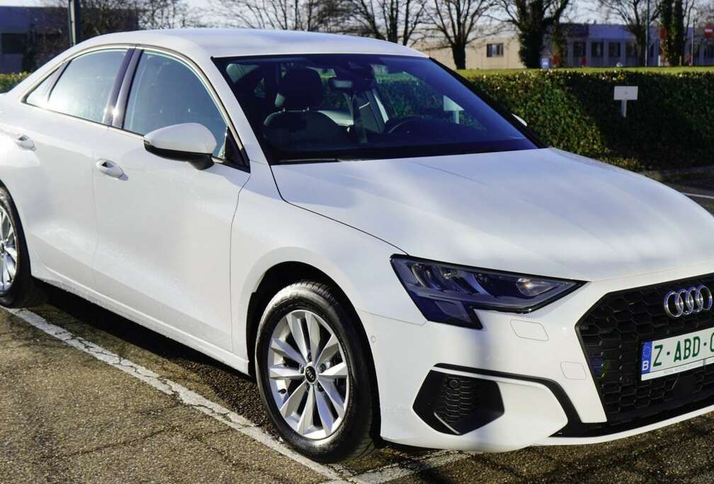 Audi 30 TFSI LIMOUSINECAMERANAVILEDGUARANTEE