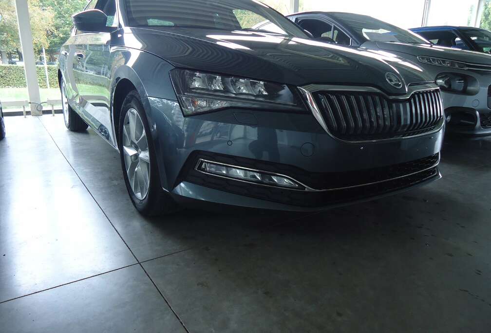 Skoda Superb 2.0 TSI DSG Elegance