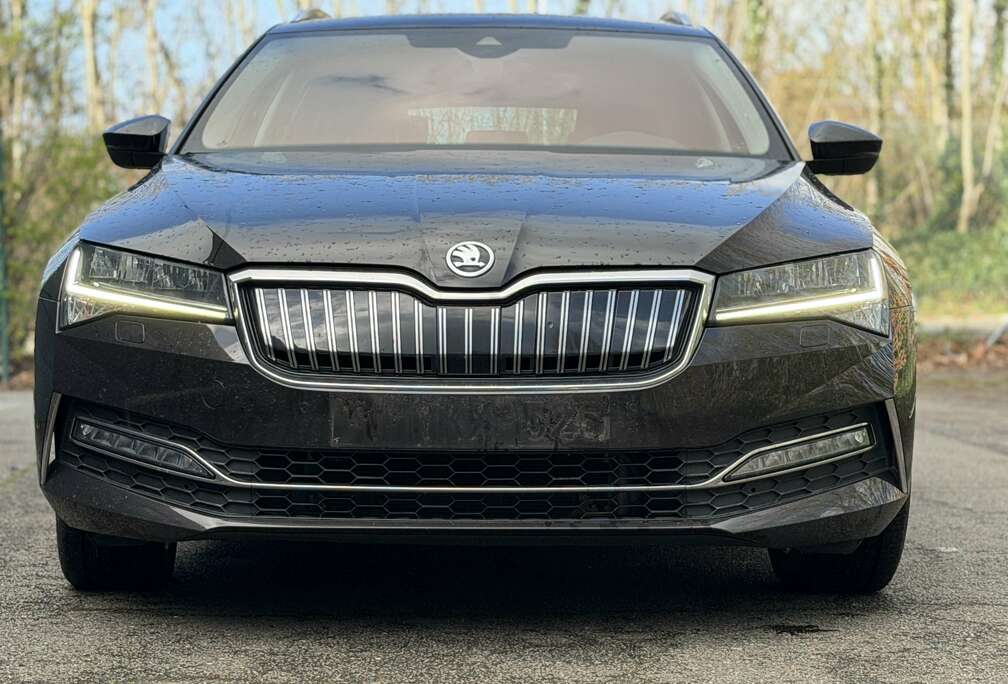 Skoda 1.4 hybride Sportline-Led-Carplay-Gps-Navi-ACC