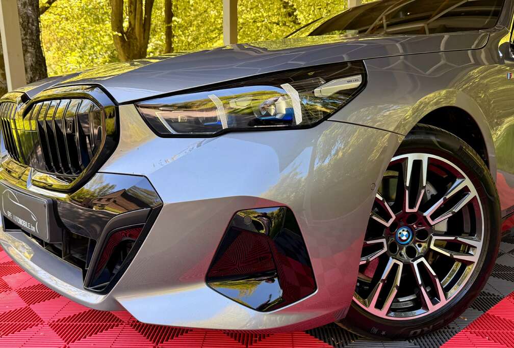 BMW M Pack Pro eDrive 40 Superbe combinaison, Voiture Belge, Historique Bmw Complet, Garantie Bmw.