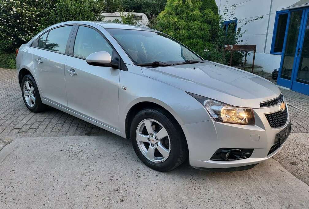 Chevrolet 1.8i LS